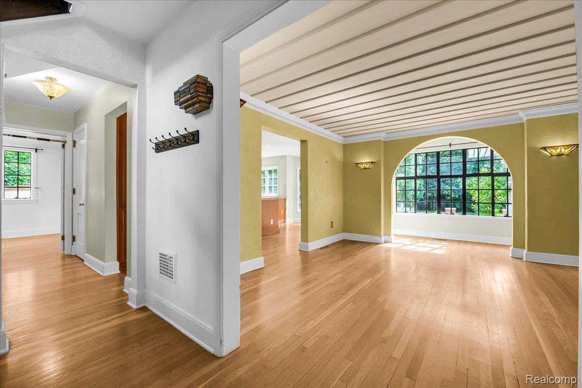 455 Linden Road Birmingham, MI 48009 - Photo 4 of 60 06-455 Linden Rd_5.jpg