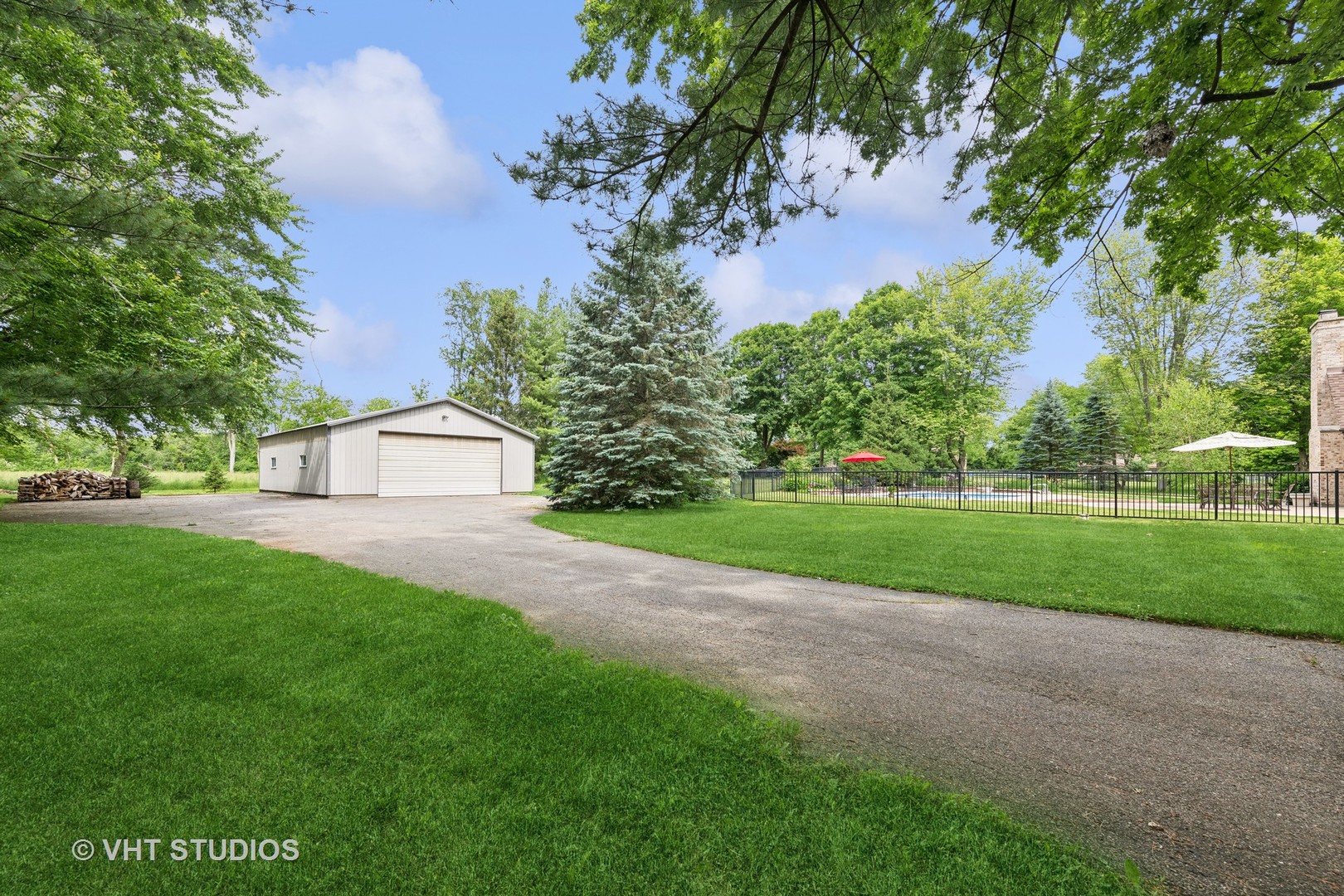 4615 Valley View Road Crystal Lake, IL 60012 - Photo 8 of 39 Gallery Image 8