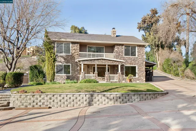 $1,675,000 | 1956 Holly Drive, Concord, CA 94521