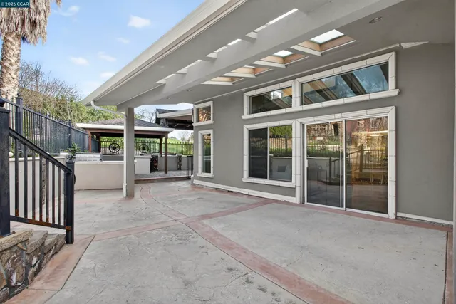 $1,675,000 | 1956 Holly Drive, Concord, CA 94521