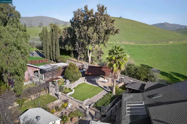 $1,675,000 | 1956 Holly Drive, Concord, CA 94521