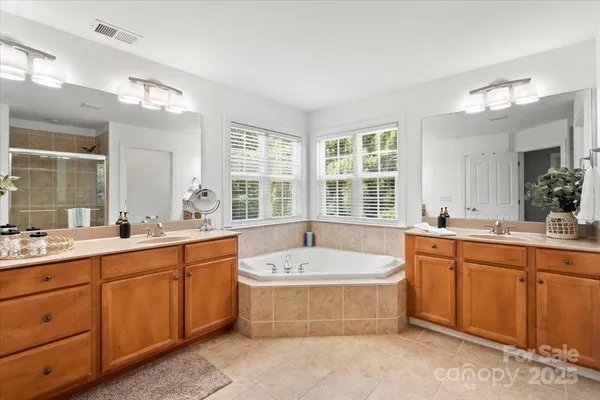 $1,035,000 | 110 Isle Run Drive, Mooresville, NC 28117