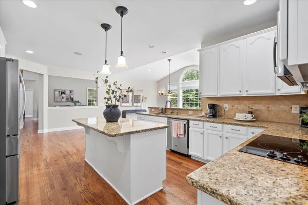$1,035,000 | 110 Isle Run Drive, Mooresville, NC 28117