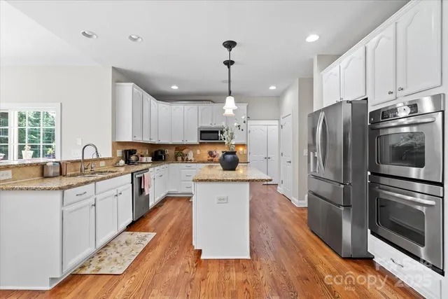 $1,035,000 | 110 Isle Run Drive, Mooresville, NC 28117