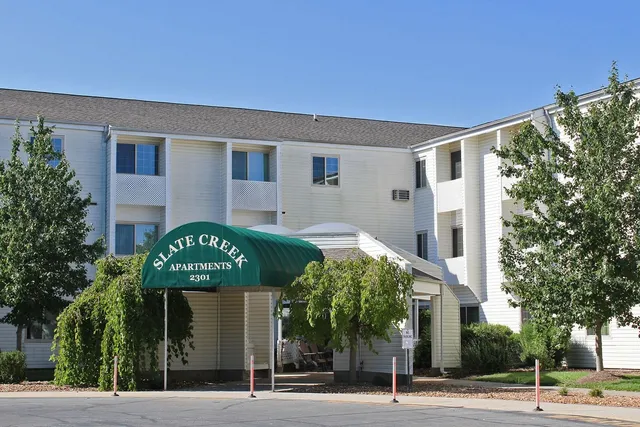 $780 | 979 South Serrano Avenue, Los Angeles, CA 90006