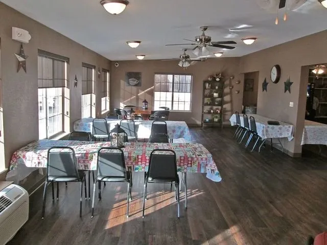 $780 | 979 South Serrano Avenue, Los Angeles, CA 90006