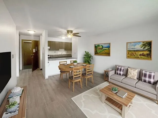 $780 | 979 South Serrano Avenue, Los Angeles, CA 90006