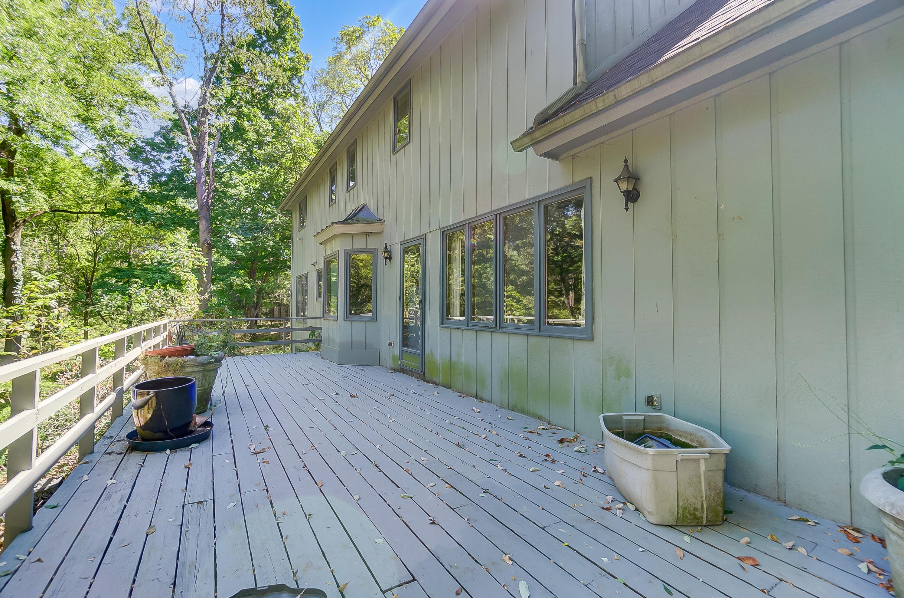 1560 Carriage Road Powell, OH 43065 - Photo 53 of 64 Deck Alt View