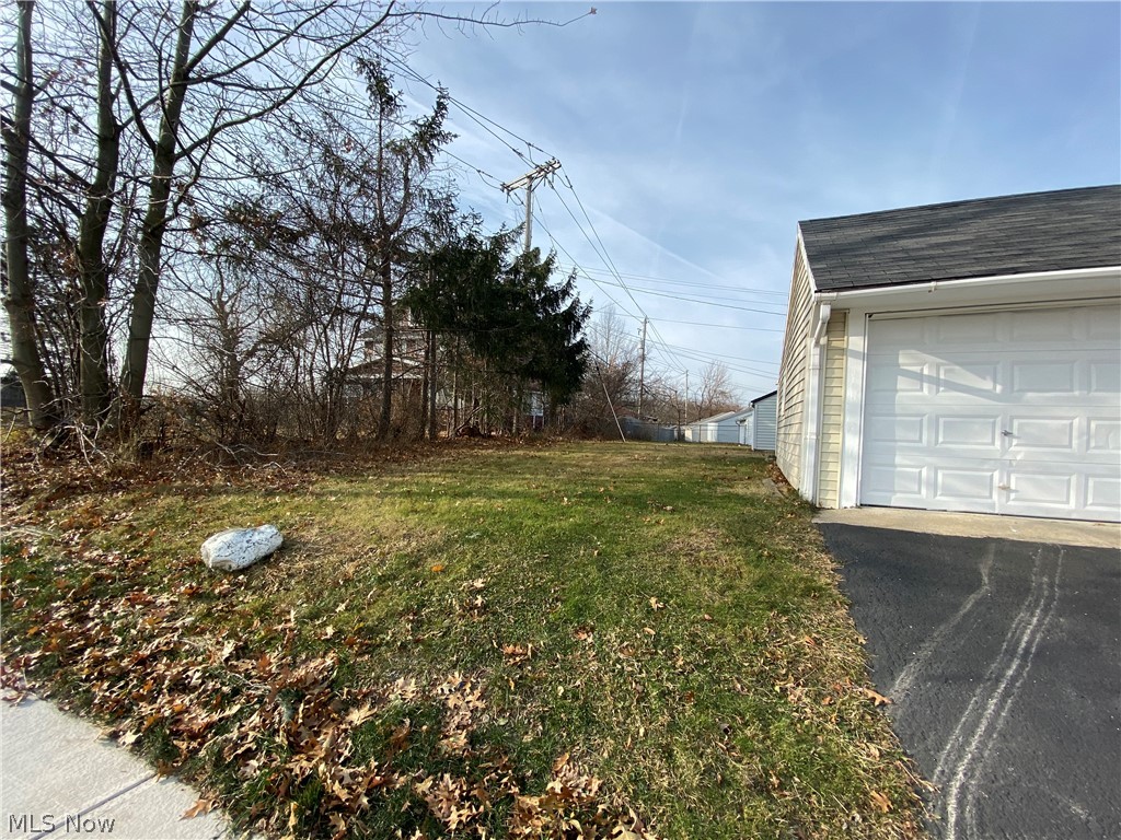 20304 Longbrook Road Warrensville Heights, OH 44128 - Photo 14 of 15