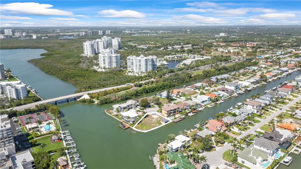 140 Flamingo Avenue Naples, FL 34108 - Photo 7 of 31 a view of a city with ocean