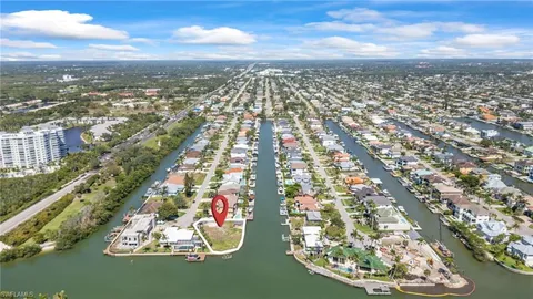 $4,500,000 | 140 Flamingo Avenue, Naples, FL 34108
