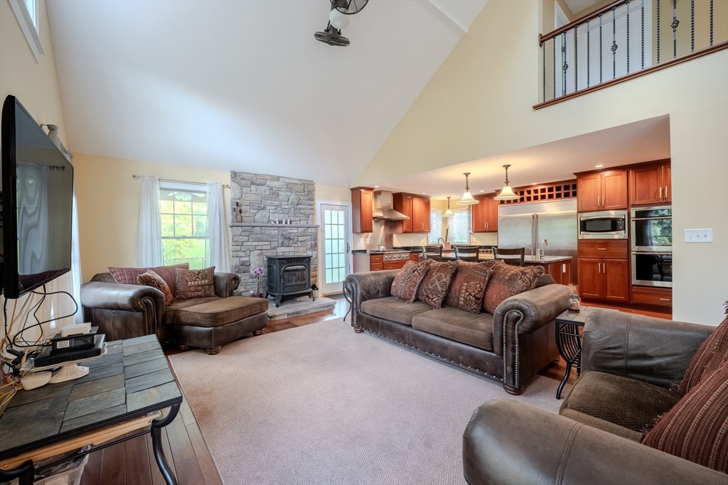 91 Francis Street Worcester, MA 01606 - Photo 14 of 42