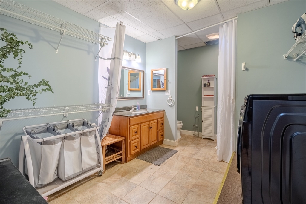 91 Francis Street Worcester, MA 01606 - Photo 26 of 42