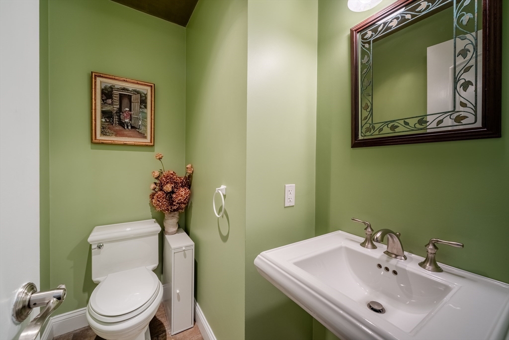 91 Francis Street Worcester, MA 01606 - Photo 31 of 42