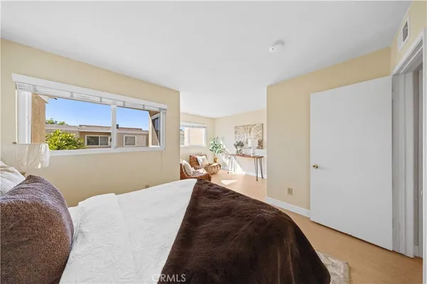 $829,000 | 54 Kazan Street, Unit 27, Irvine, CA 92604