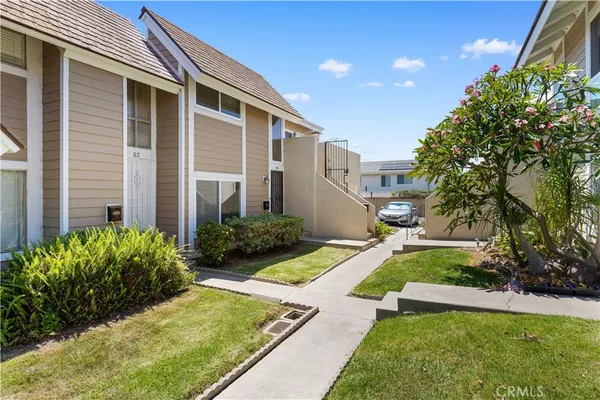 $829,000 | 54 Kazan Street, Unit 27, Irvine, CA 92604