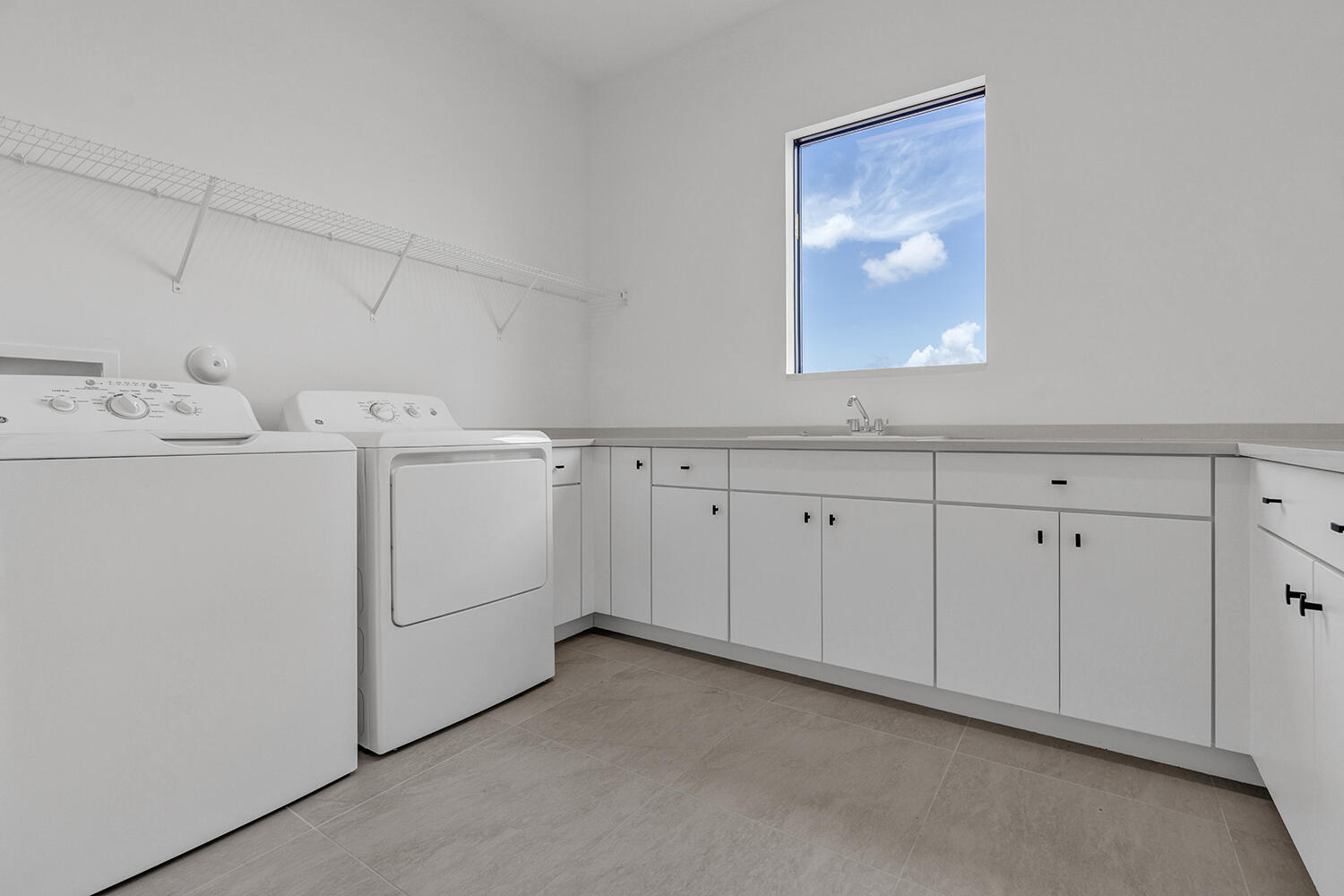 9523 Riverside Pk Drive Boca Raton, FL 33434 - Photo 35 of 47 LaundryRoom2