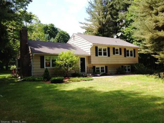 32 Meadow Brook Road Southbury, CT 06488 - Photo 1 of 1 Exterior Front.