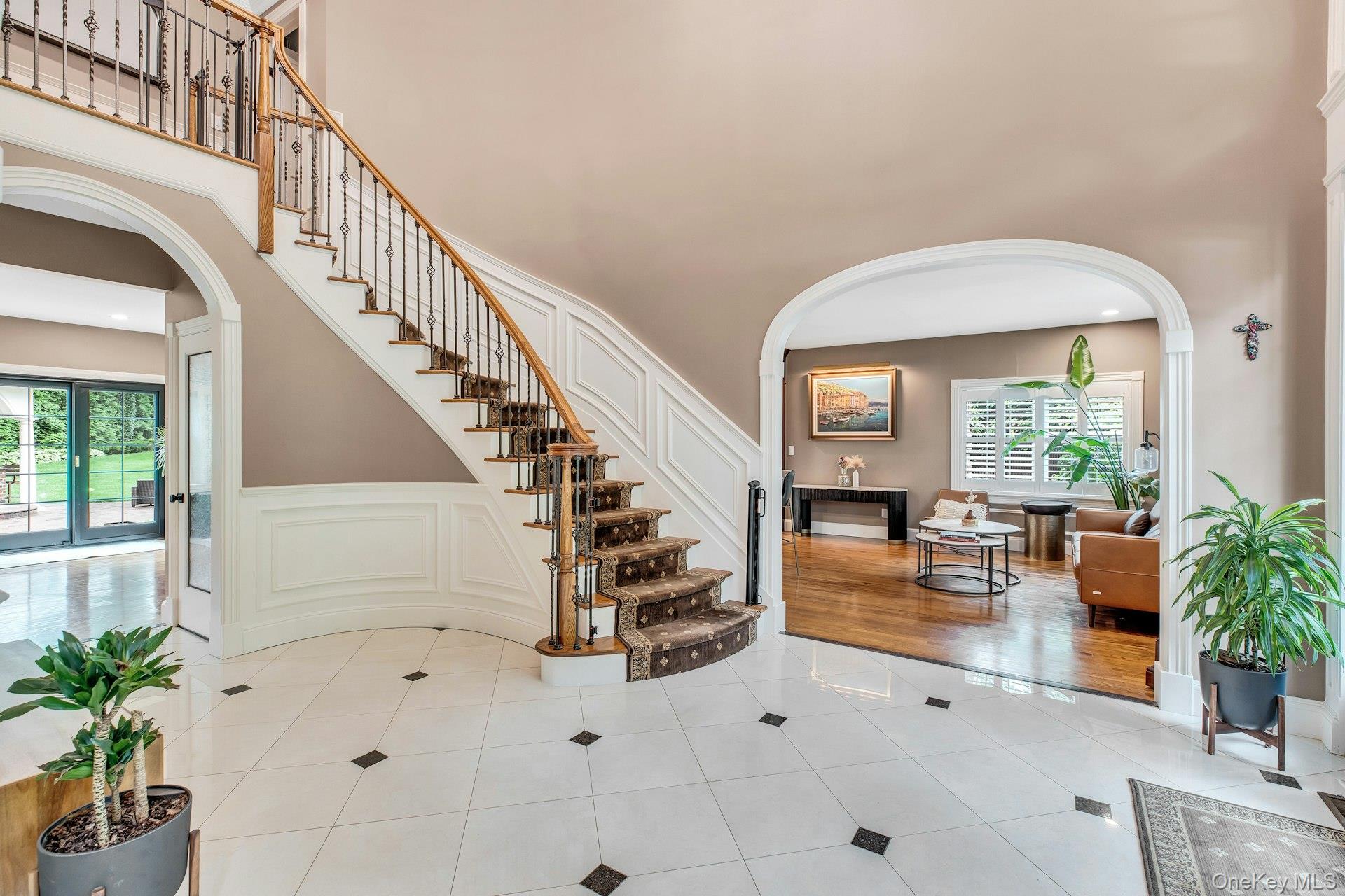 135 Round Swamp Road Huntington, NY 11743 - Photo 5 of 50
