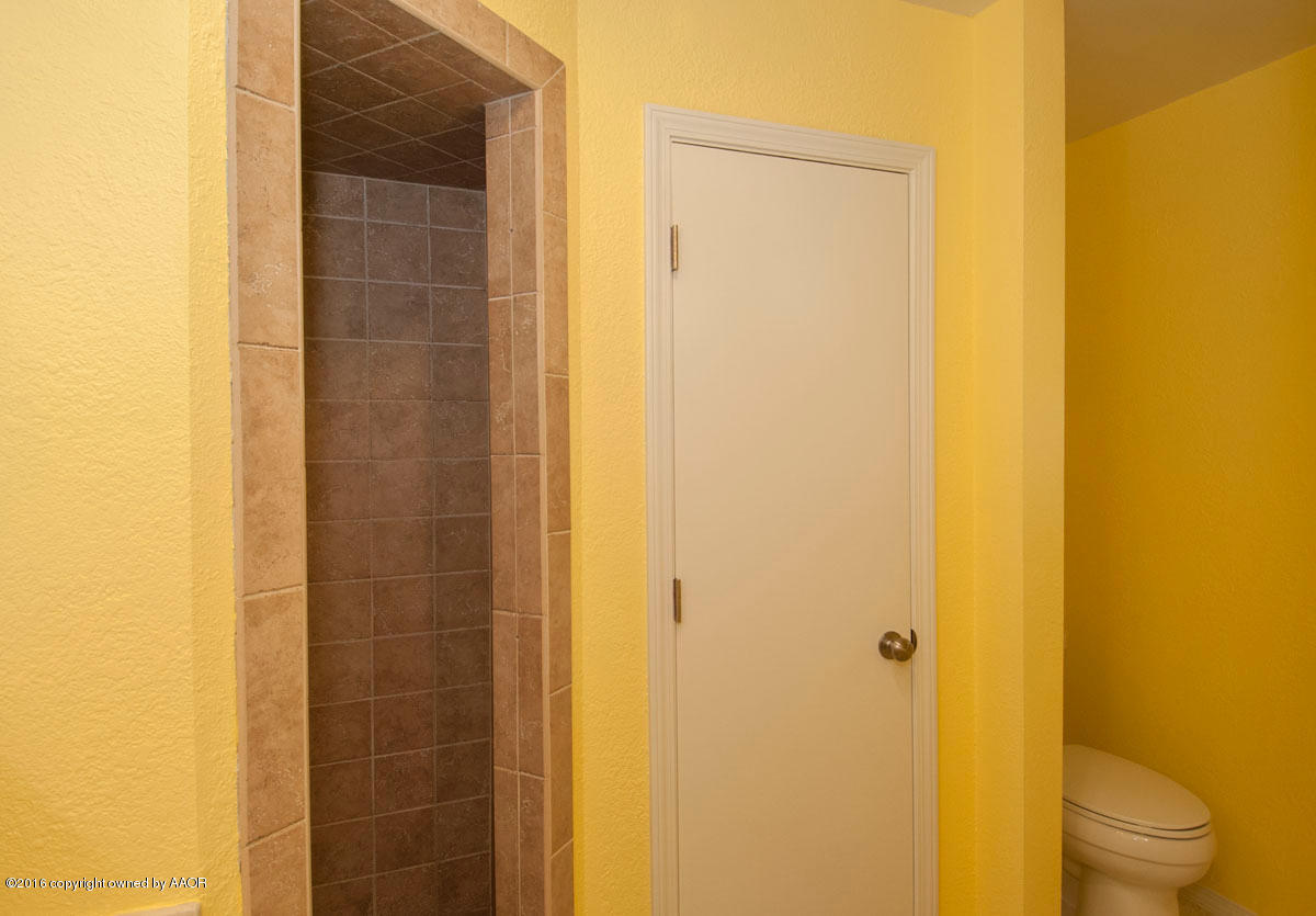 6508 Drexel Road Amarillo, TX 79109 - Photo 16 of 32 MASTER BATH VIEW 2