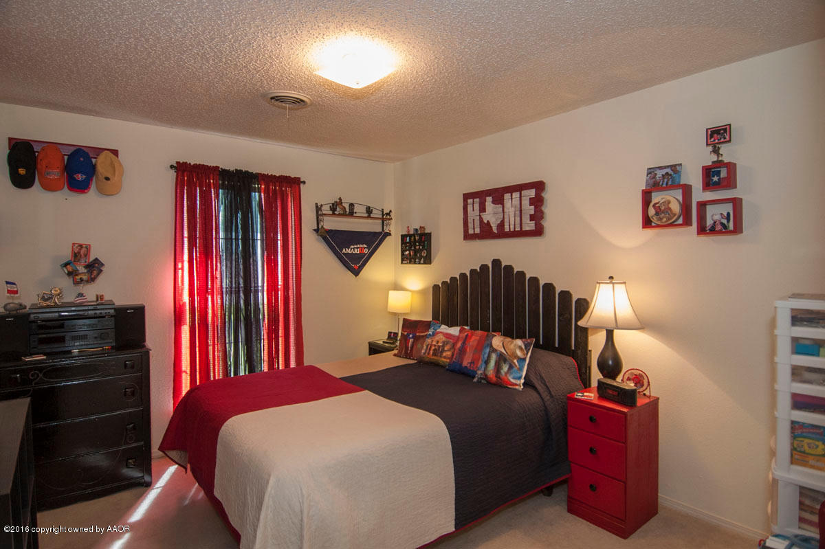 6508 Drexel Road Amarillo, TX 79109 - Photo 22 of 32 BEDROOM 3 VIEW 1