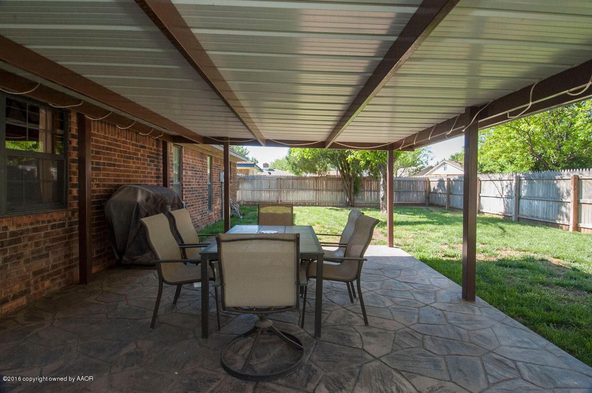 6508 Drexel Road Amarillo, TX 79109 - Photo 25 of 32 PATIO VIEW 1