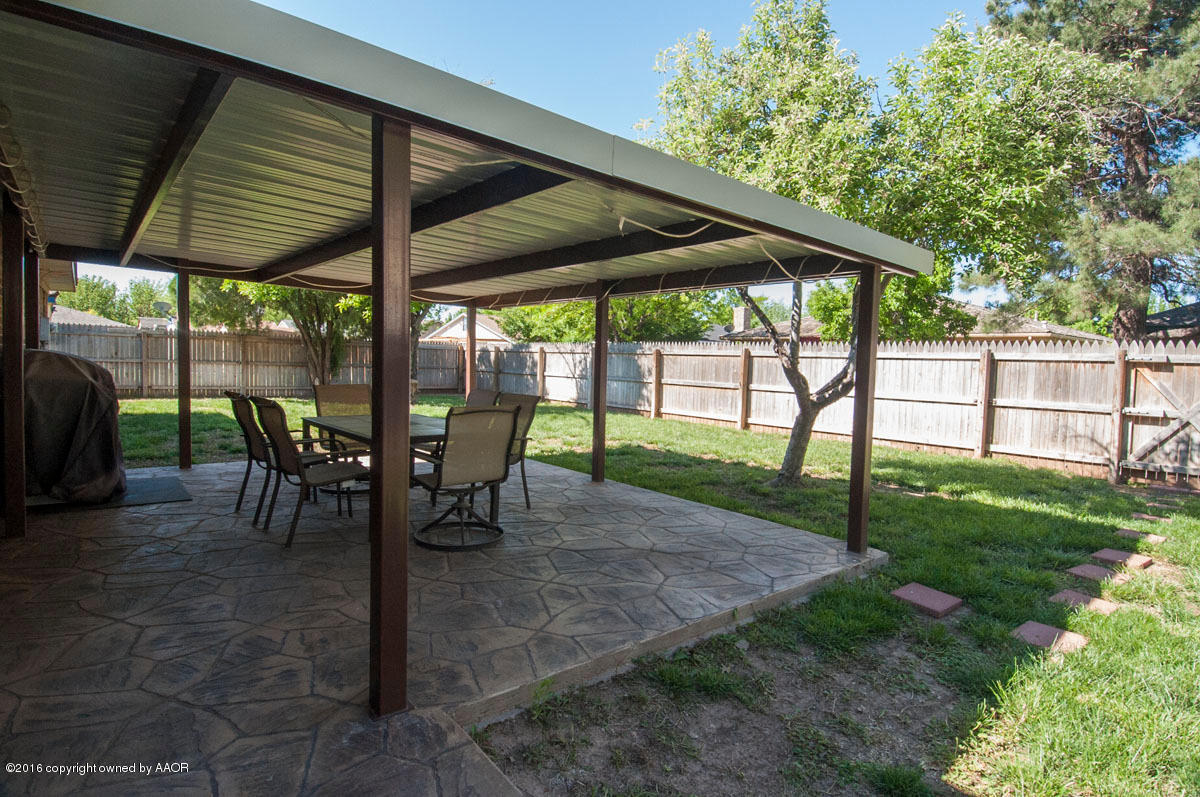6508 Drexel Road Amarillo, TX 79109 - Photo 26 of 32 PATIO VIEW 2