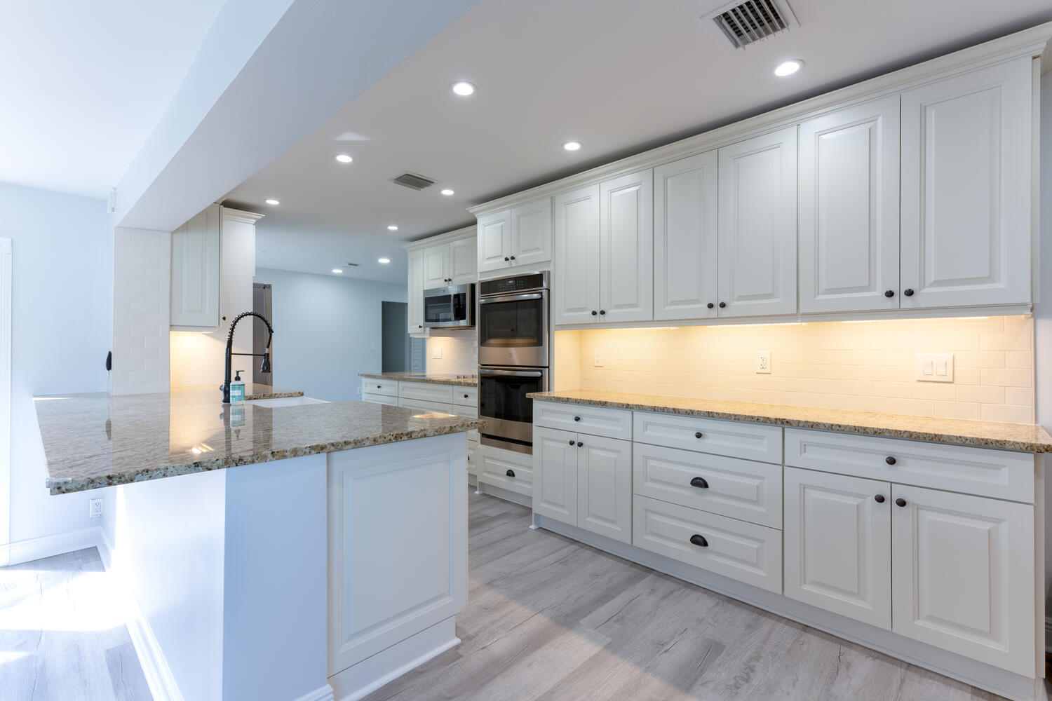 3376 Northwest 26th Court Boca Raton, FL 33434 - Photo 12 of 30 3376 NW 26th Ct Boca Raton FL-large-022-