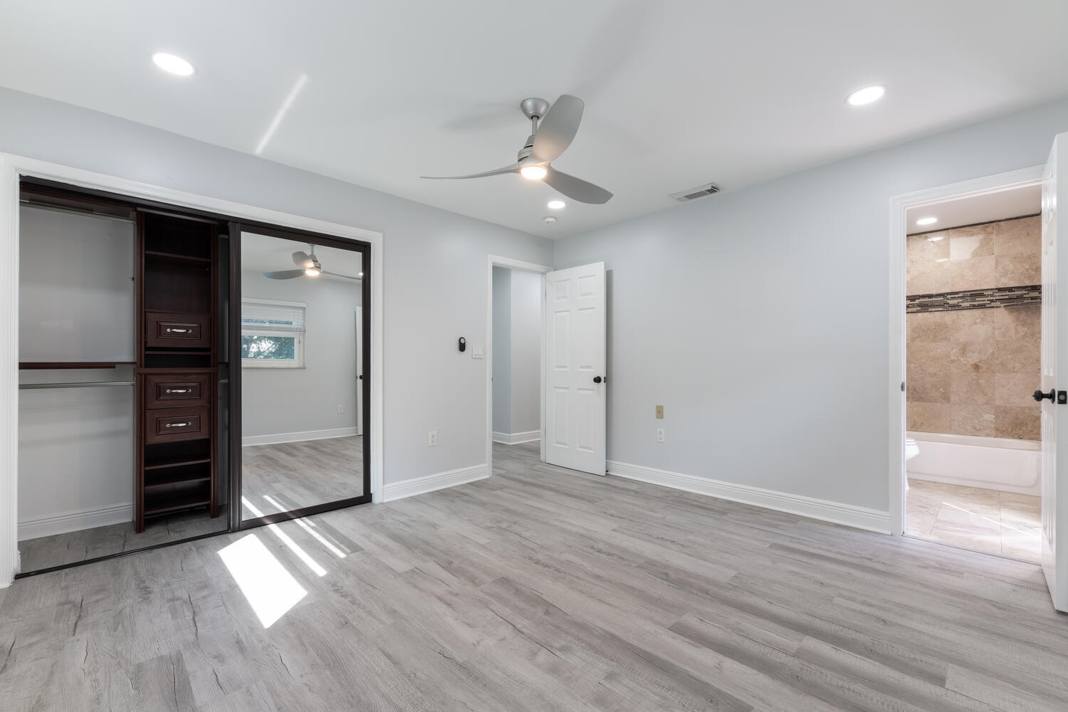 3376 Northwest 26th Court Boca Raton, FL 33434 - Photo 18 of 30 3376 NW 26th Ct Boca Raton FL-large-019-