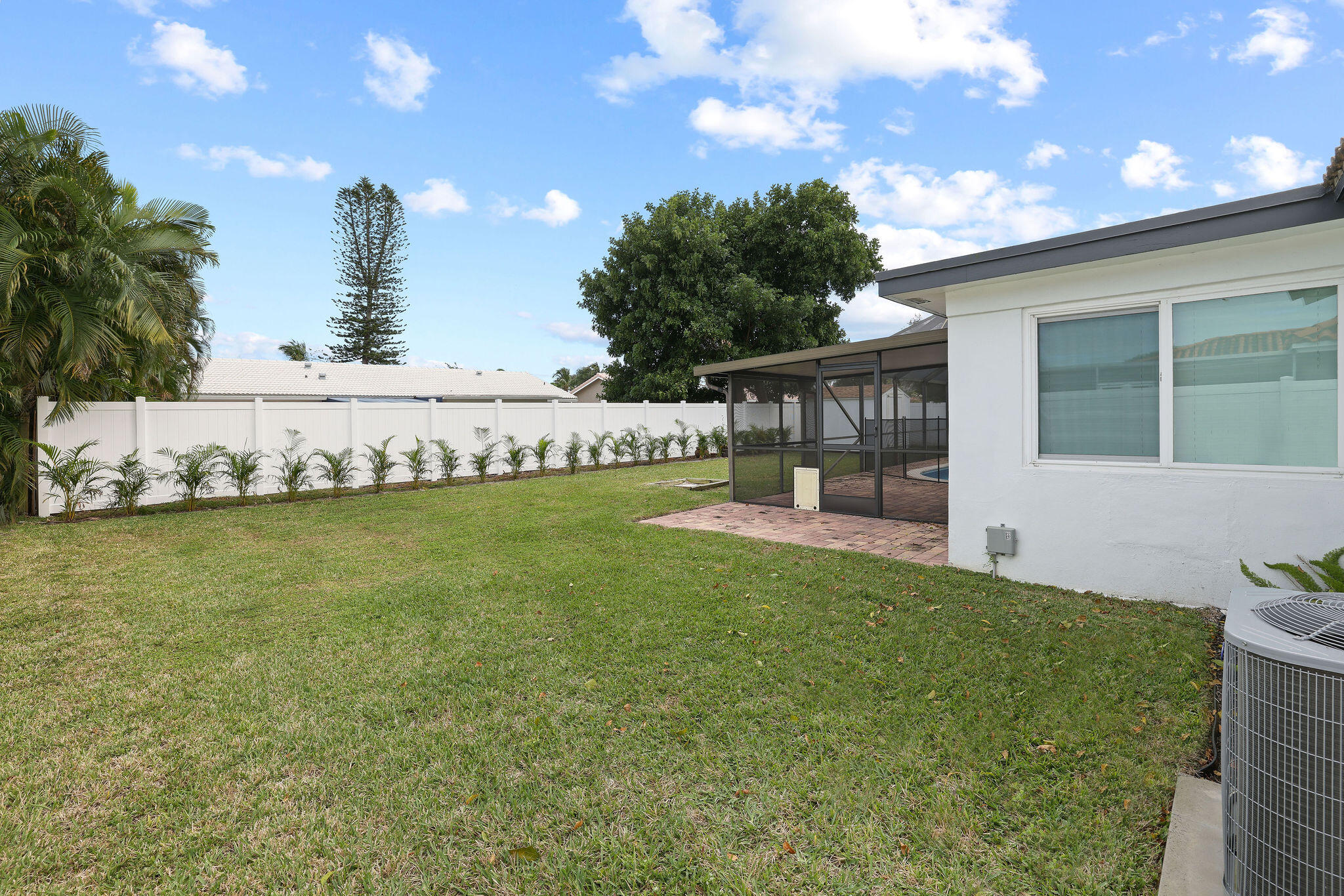 3376 Northwest 26th Court Boca Raton, FL 33434 - Photo 5 of 30 4_3376_nw_26_ct_boca_photo_by_supremesce