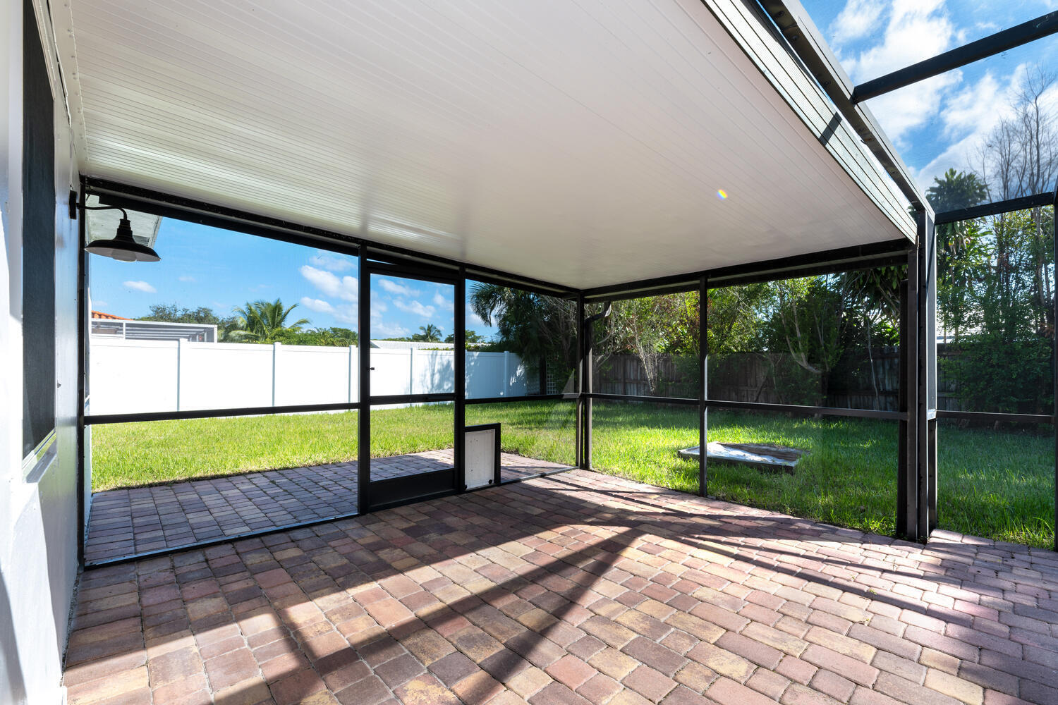 3376 Northwest 26th Court Boca Raton, FL 33434 - Photo 9 of 30 3376 NW 26th Ct Boca Raton FL-large-029-