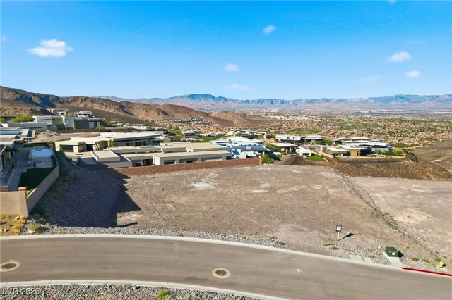 $2,830,880 | 681 Dragon Point Drive, Henderson, NV 89012