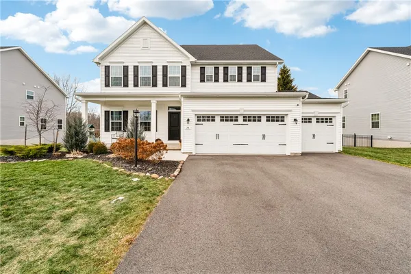 $579,900 | 34 Robert Michaels Run, Penfield, NY 14526