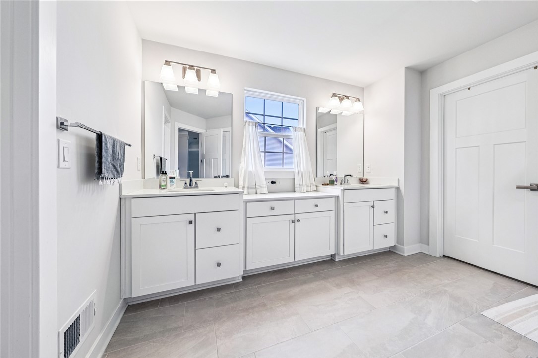 34 Robert Michaels Run Penfield, NY 14526 - Photo 19 of 41