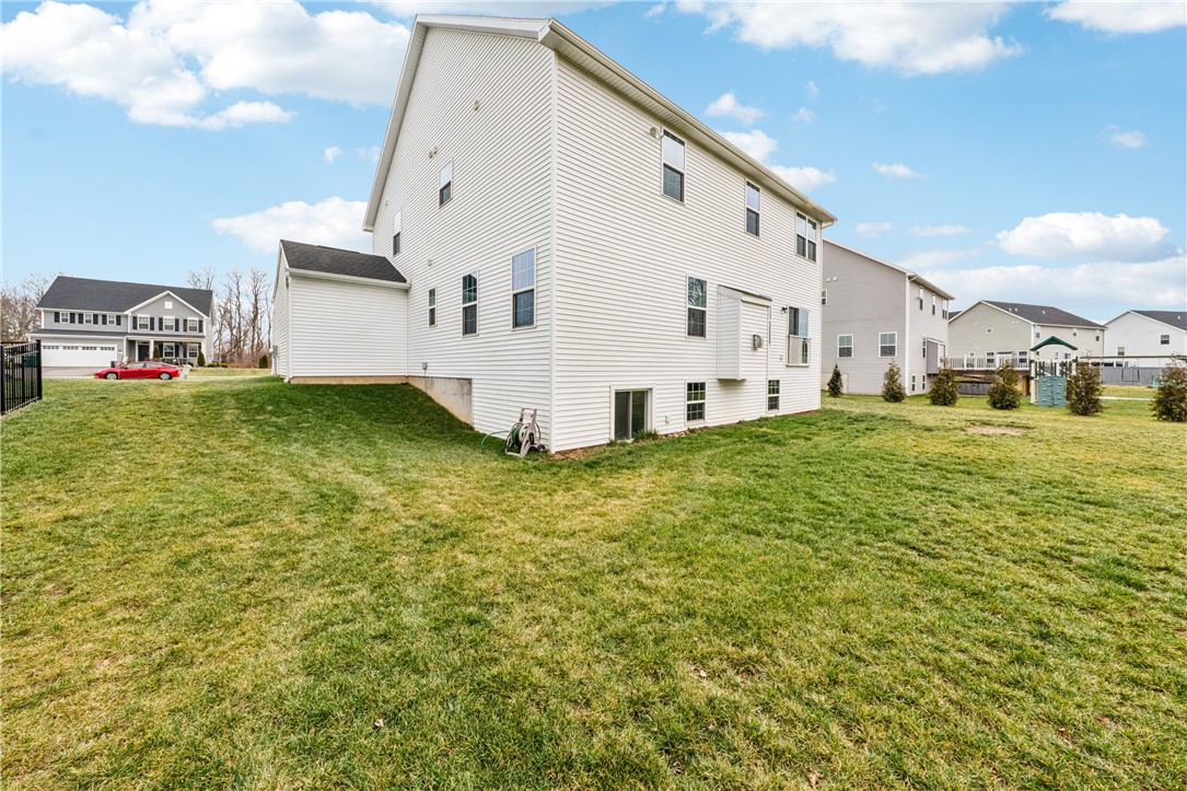 34 Robert Michaels Run Penfield, NY 14526 - Photo 38 of 41