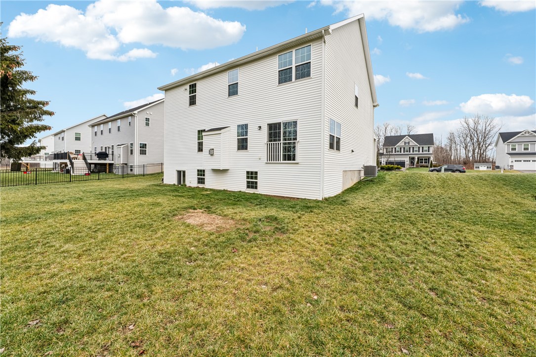 34 Robert Michaels Run Penfield, NY 14526 - Photo 39 of 41