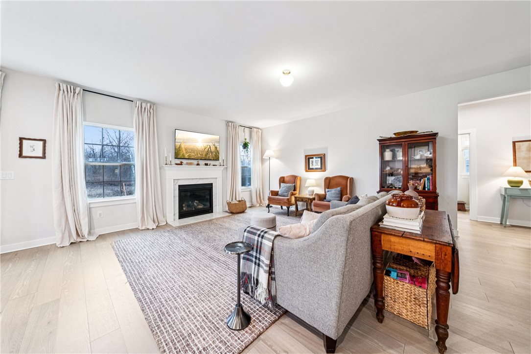 34 Robert Michaels Run Penfield, NY 14526 - Photo 4 of 41