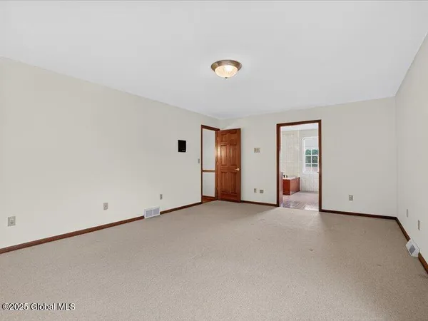 $620,000 | 3077 New Williamsburg Drive, Guilderland, NY 12303