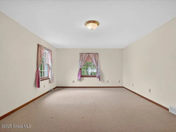 $620,000 | 3077 New Williamsburg Drive, Guilderland, NY 12303