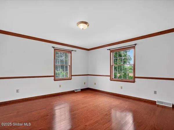 $620,000 | 3077 New Williamsburg Drive, Guilderland, NY 12303