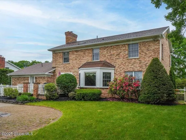 $620,000 | 3077 New Williamsburg Drive, Guilderland, NY 12303