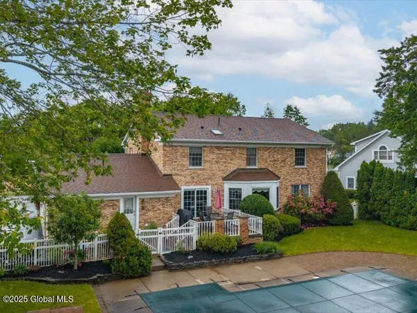 $620,000 | 3077 New Williamsburg Drive, Guilderland, NY 12303