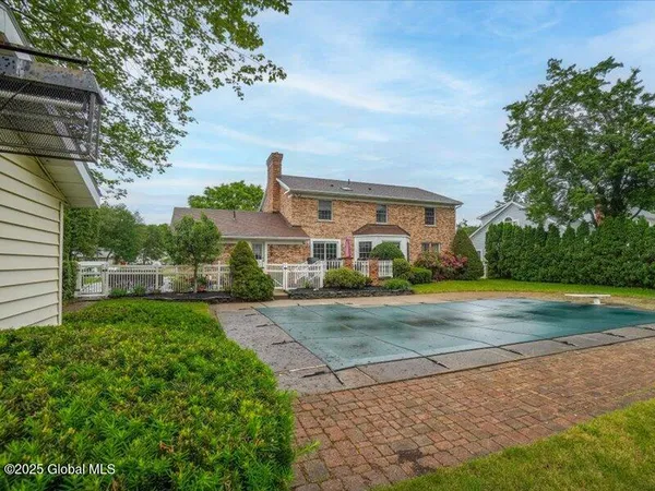 $620,000 | 3077 New Williamsburg Drive, Guilderland, NY 12303