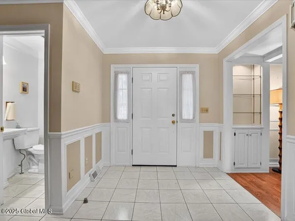 $620,000 | 3077 New Williamsburg Drive, Guilderland, NY 12303