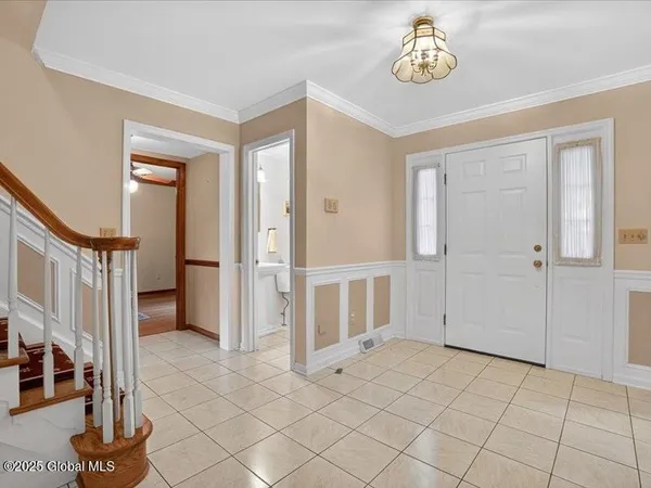 $620,000 | 3077 New Williamsburg Drive, Guilderland, NY 12303