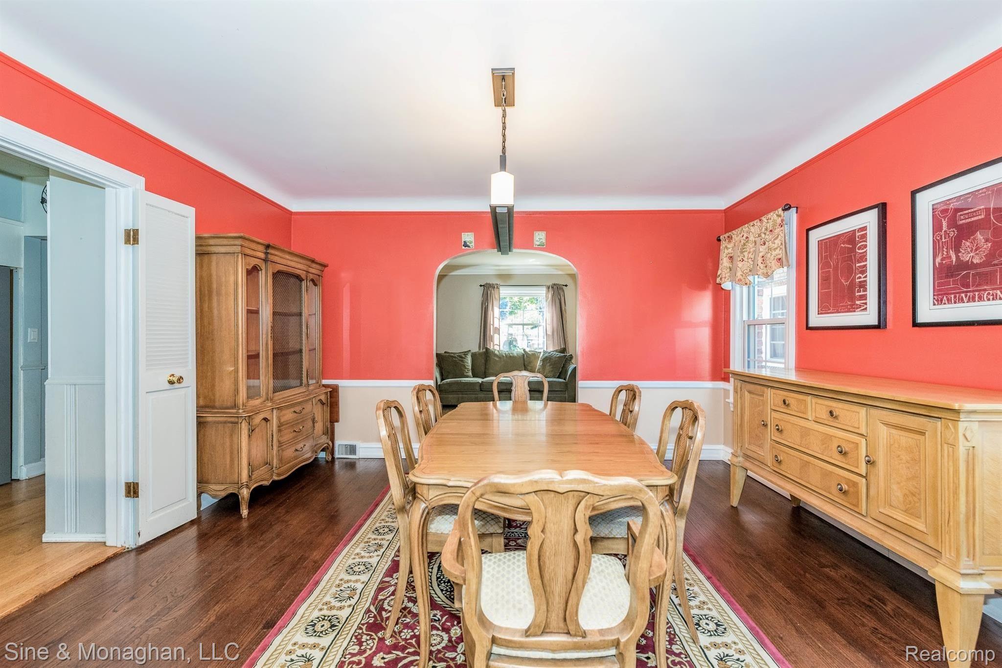 470 Fisher Road Grosse Pointe, MI 48230 - Photo 8 of 33 DSC_0307.jpg
