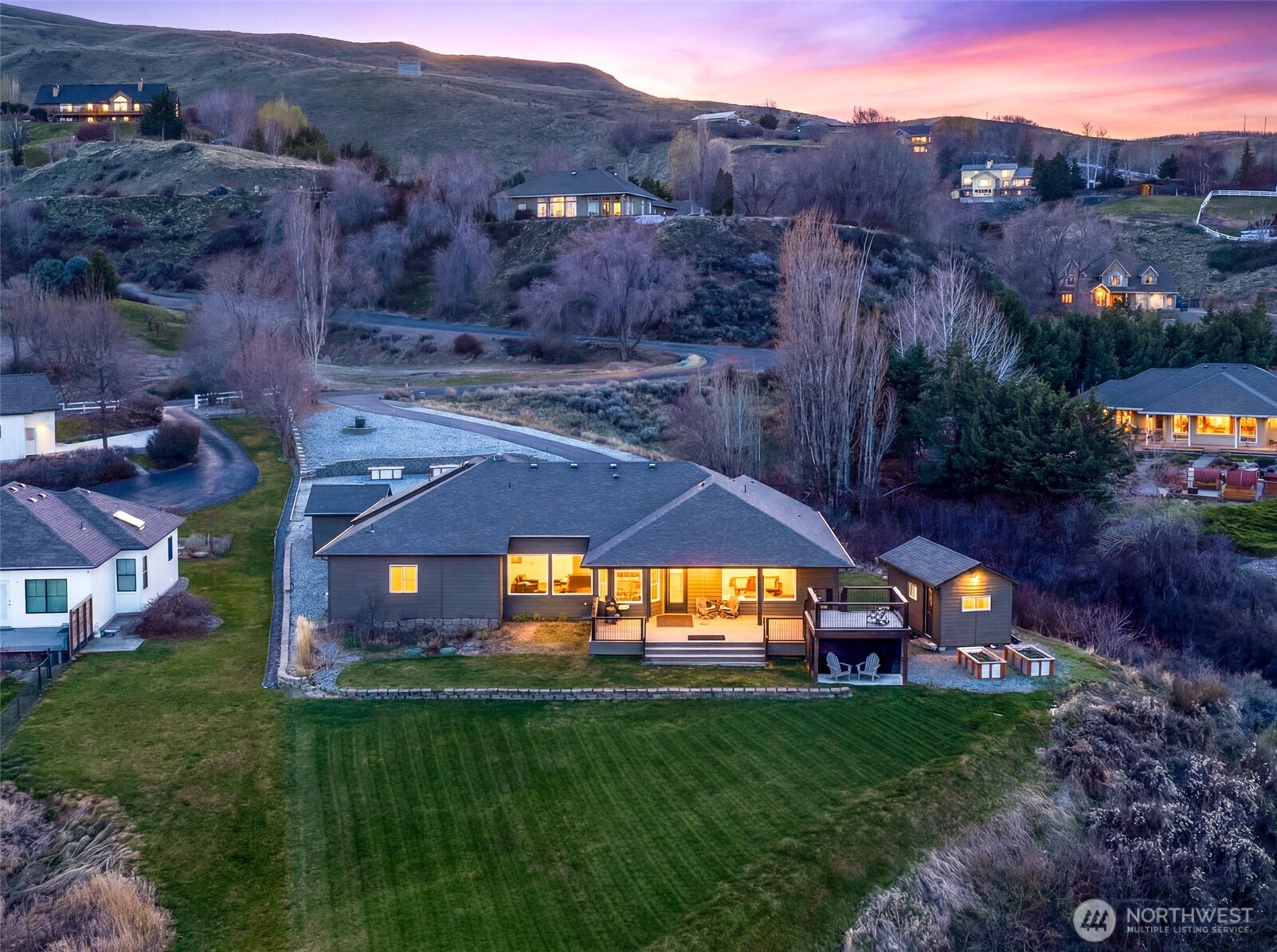 3045 Eastview Lane Wenatchee, WA 98801 - Photo 2 of 40