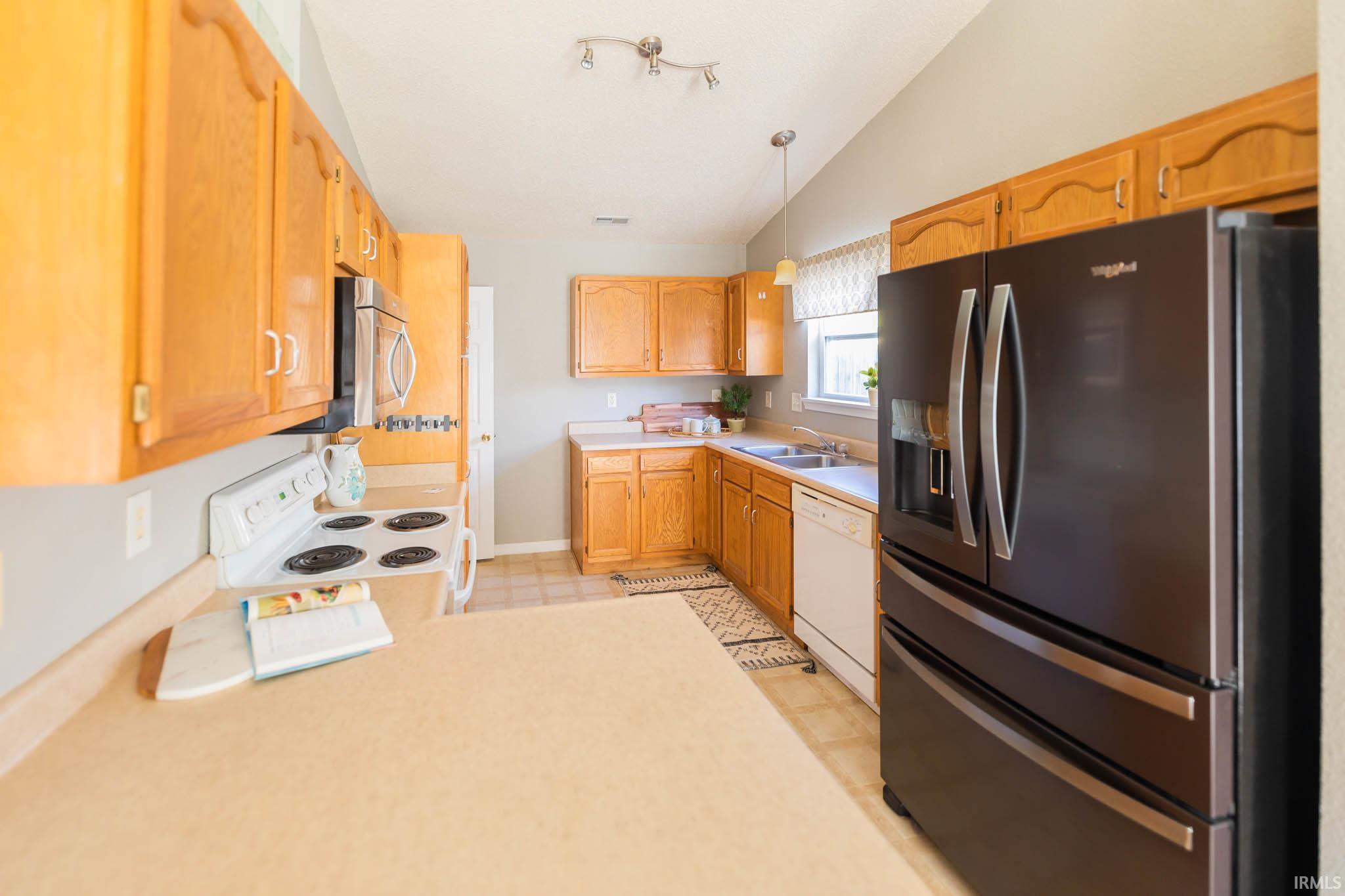 5683 West Bedrock Road Bloomington, IN 47403 - Photo 10 of 36 Gallery Image 10