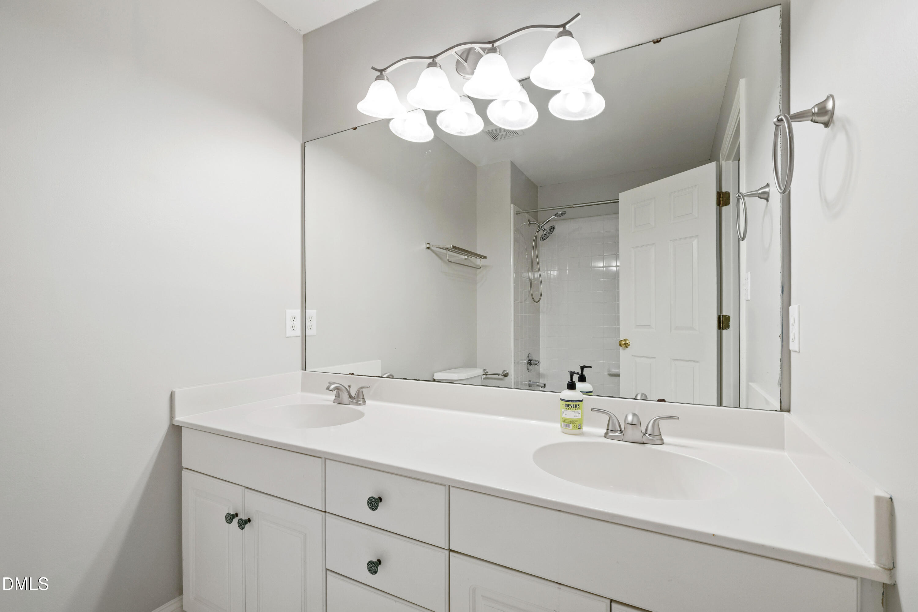 6904 Cresskill Place Raleigh, NC 27615 - Photo 25 of 31 Cresskill (9)