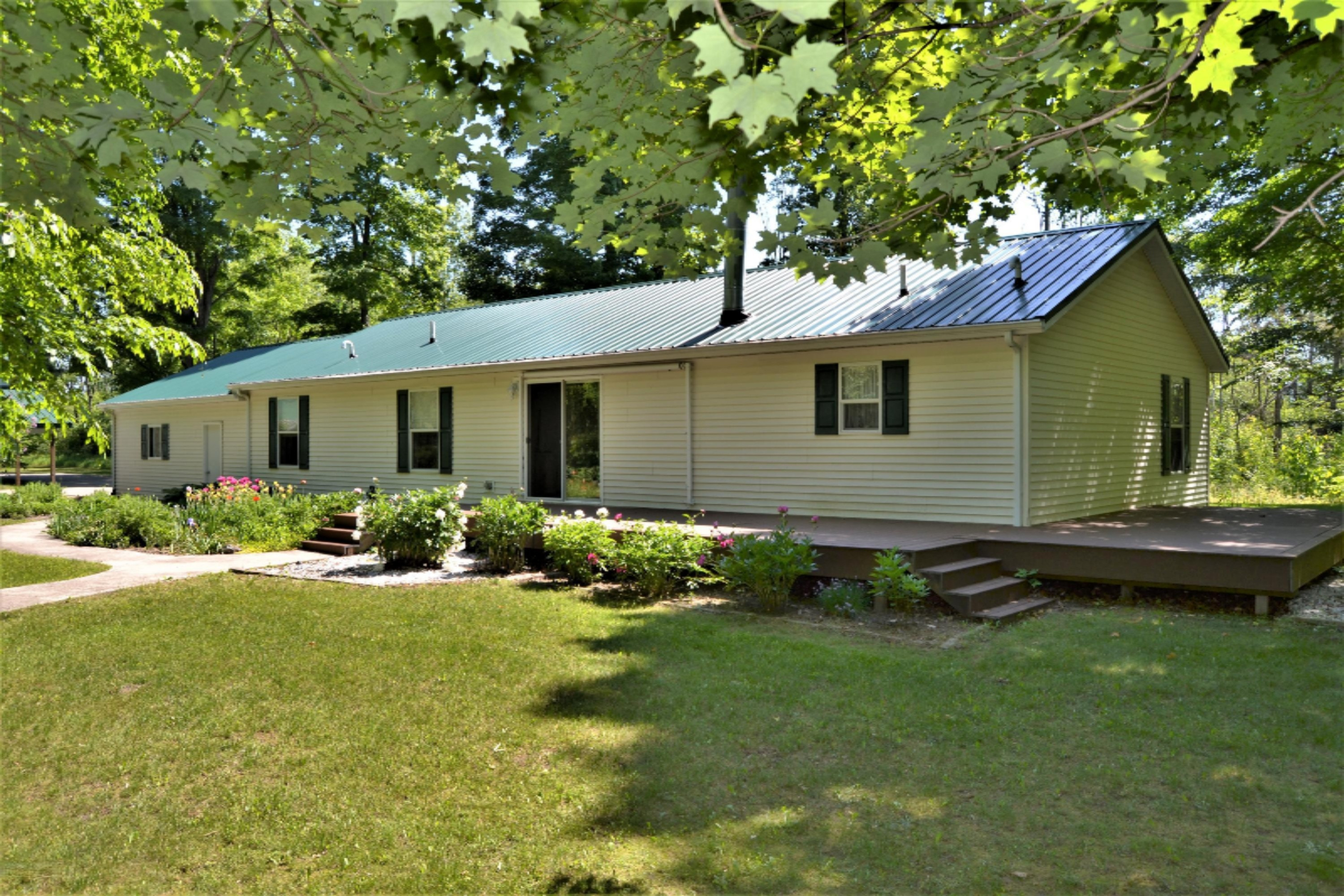 18347 5 Mile Road Morley, MI 49336 - Photo 2 of 57 DSC_0992